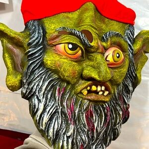 SCARY FACE horror mask GREEN GARDEN Gnome beard RED POINTY HAT Halloween monster